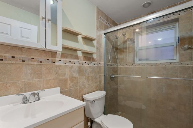 14 Commonwealth Court 11, Boston, MA 02135
