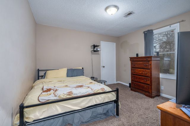 216 Tobacco Rd, Clarksville, TN 37042