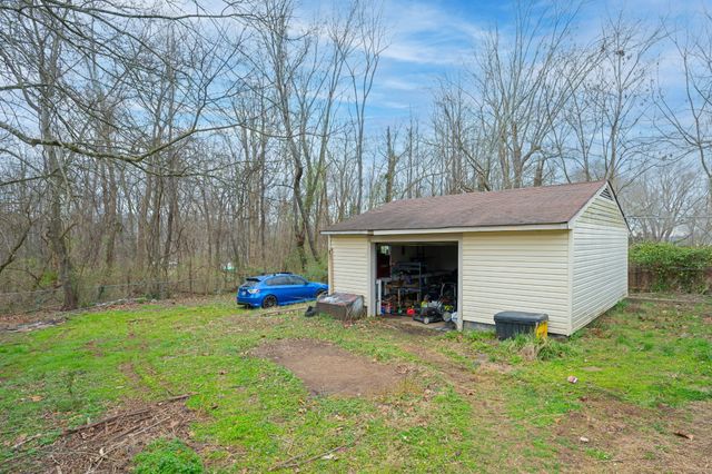 216 Tobacco Rd, Clarksville, TN 37042