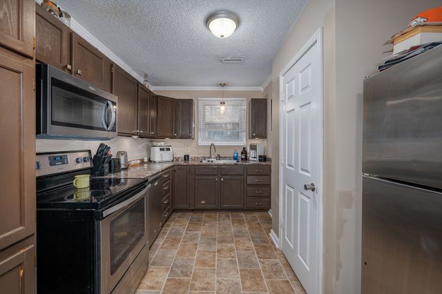 216 Tobacco Rd, Clarksville, TN 37042