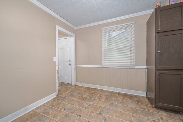 216 Tobacco Rd, Clarksville, TN 37042