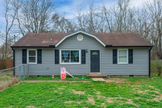 216 Tobacco Rd, Clarksville, TN 37042
