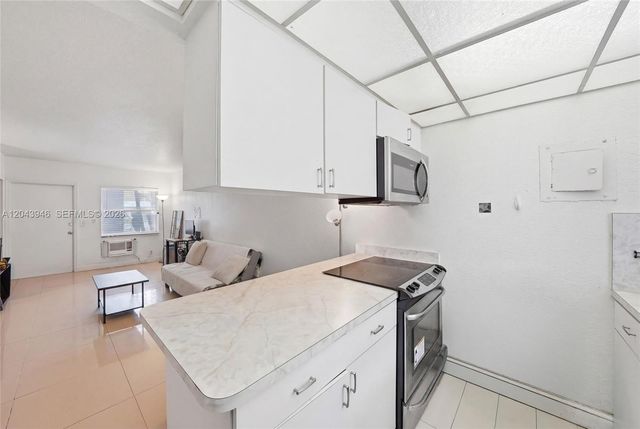 1100 NE 9th Ave 105, Fort Lauderdale, FL 33304