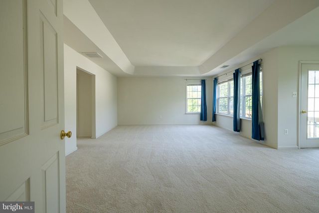 2051 MADRILLON RD, Vienna, VA 22182