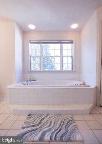 2051 MADRILLON RD, Vienna, VA 22182