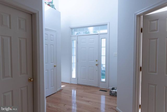 2051 MADRILLON RD, Vienna, VA 22182