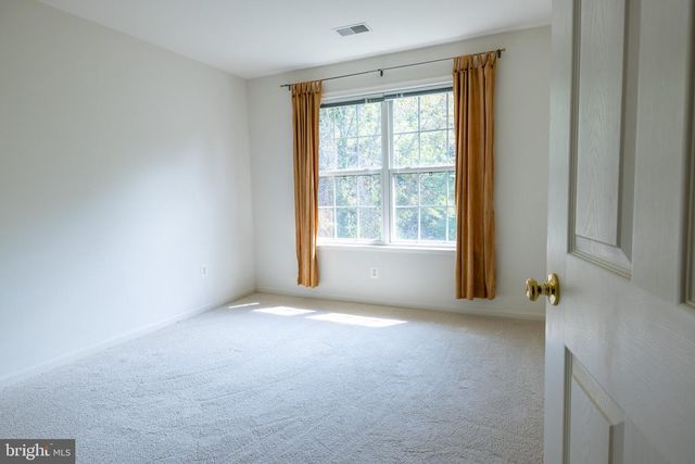 2051 MADRILLON RD, Vienna, VA 22182