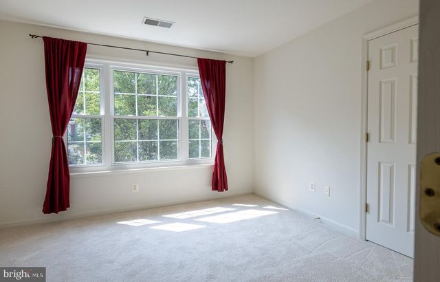2051 MADRILLON RD, Vienna, VA 22182