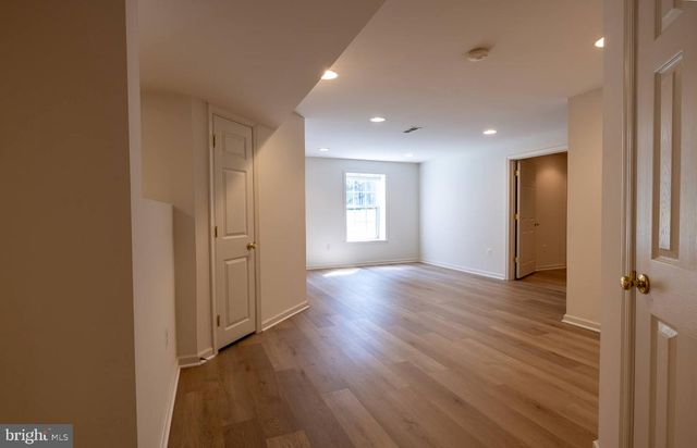 2051 MADRILLON RD, Vienna, VA 22182
