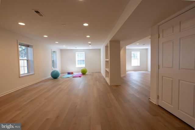 2051 MADRILLON RD, Vienna, VA 22182