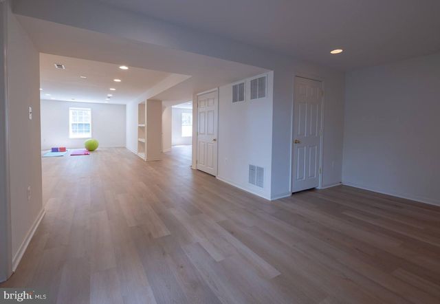 2051 MADRILLON RD, Vienna, VA 22182
