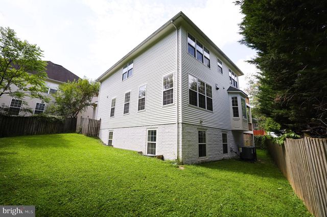 2051 MADRILLON RD, Vienna, VA 22182
