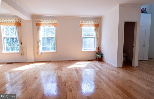 2051 MADRILLON RD, Vienna, VA 22182