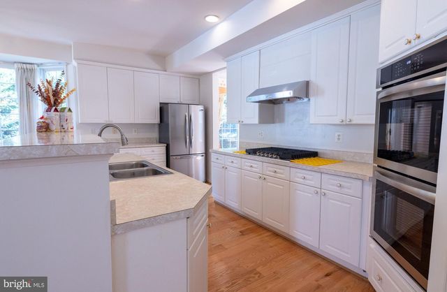 2051 MADRILLON RD, Vienna, VA 22182