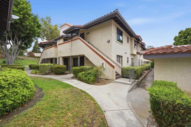 980 Lupine Hills Drive 83, Vista, CA 92081