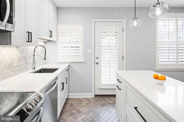 4806 28TH ST S, Arlington, VA 22206