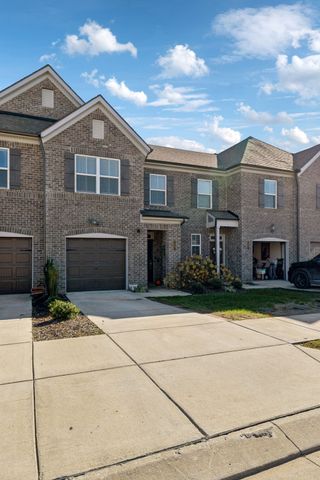 427 Deveron Dr, Gallatin, TN 37066