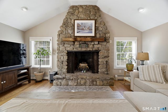 313 Old Post Road, Fairfield, CT 06824