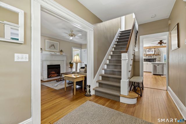 313 Old Post Road, Fairfield, CT 06824