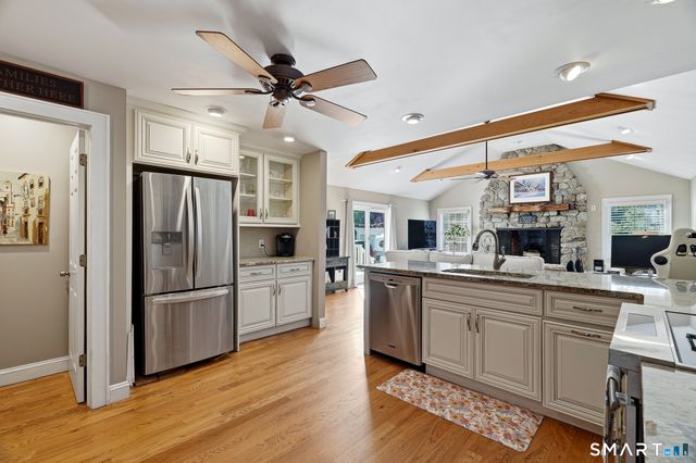 313 Old Post Road, Fairfield, CT 06824