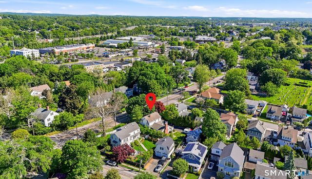 313 Old Post Road, Fairfield, CT 06824