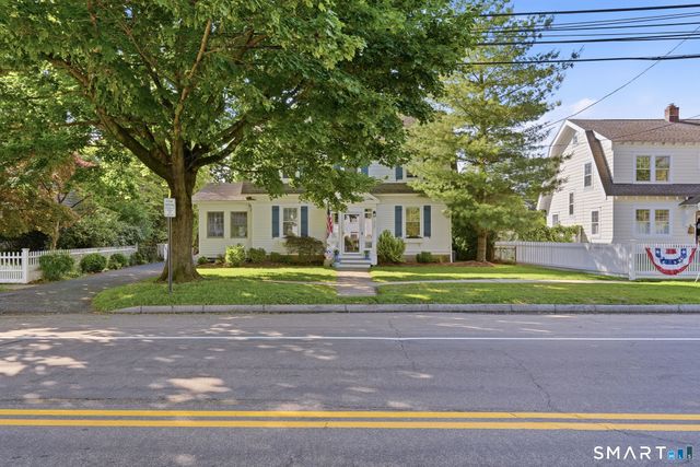 313 Old Post Road, Fairfield, CT 06824