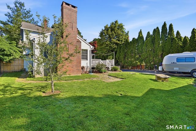 313 Old Post Road, Fairfield, CT 06824