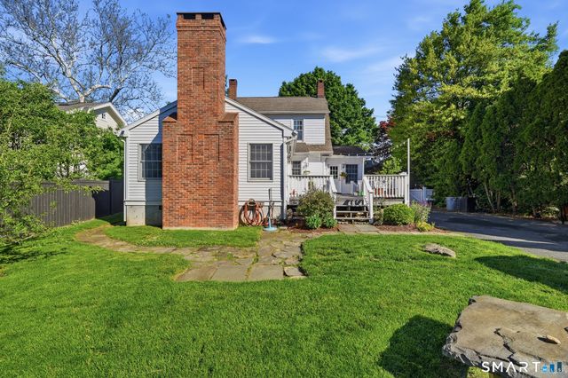 313 Old Post Road, Fairfield, CT 06824