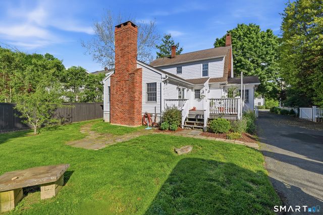 313 Old Post Road, Fairfield, CT 06824