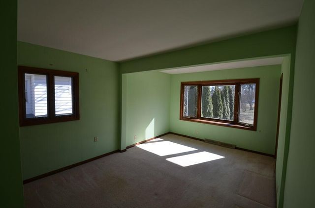 951 W Walworth AVENUE, Whitewater, WI 53190