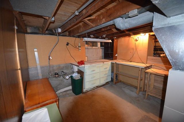 951 W Walworth AVENUE, Whitewater, WI 53190