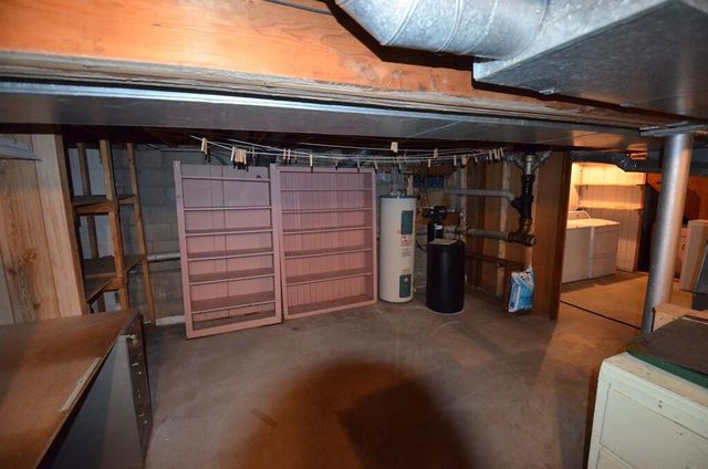 951 W Walworth AVENUE, Whitewater, WI 53190