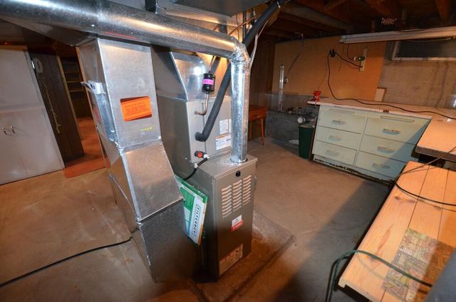 951 W Walworth AVENUE, Whitewater, WI 53190