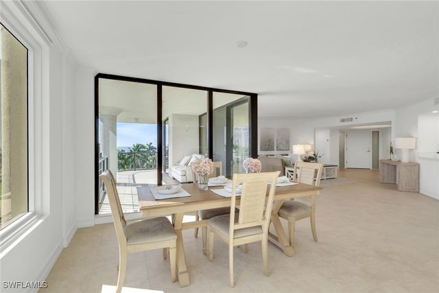 4251 Gulf Shore BLVD N 5B, Naples, FL 34103