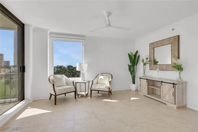 4251 Gulf Shore BLVD N 5B, Naples, FL 34103