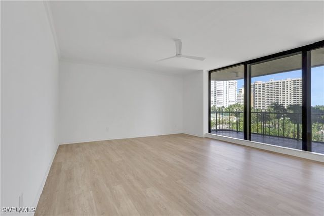 4251 Gulf Shore BLVD N 5B, Naples, FL 34103