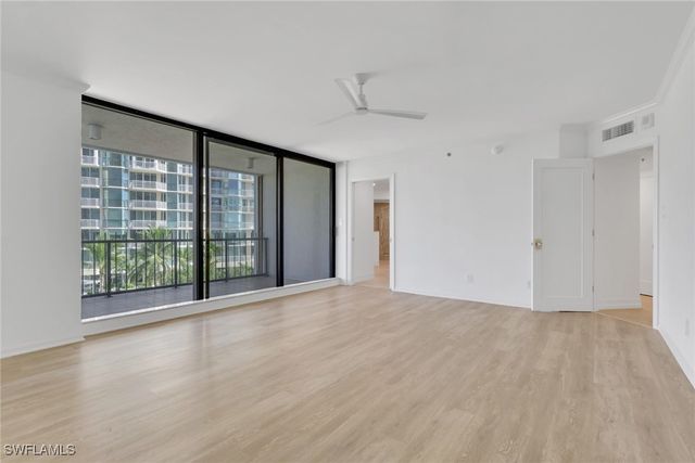 4251 Gulf Shore BLVD N 5B, Naples, FL 34103