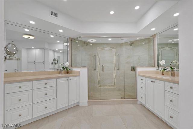 4251 Gulf Shore BLVD N 5B, Naples, FL 34103