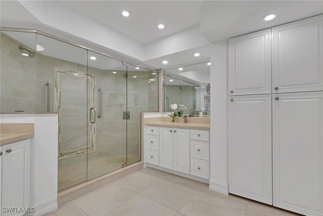 4251 Gulf Shore BLVD N 5B, Naples, FL 34103