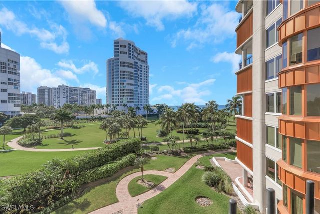 4251 Gulf Shore BLVD N 5B, Naples, FL 34103