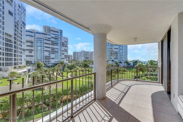 4251 Gulf Shore BLVD N 5B, Naples, FL 34103