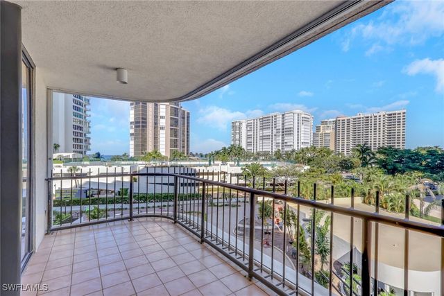 4251 Gulf Shore BLVD N 5B, Naples, FL 34103
