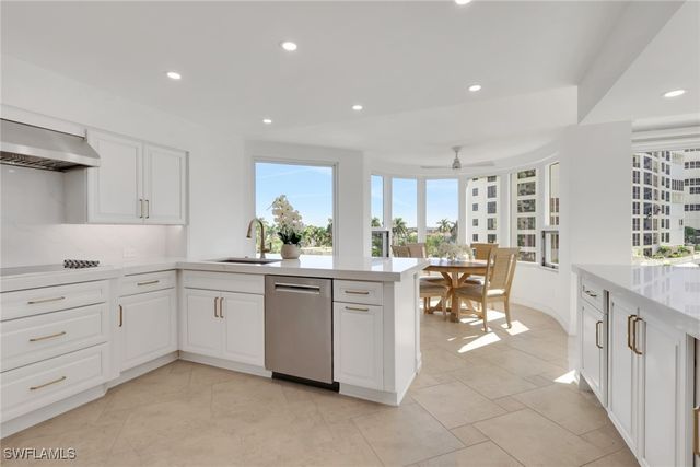 4251 Gulf Shore BLVD N 5B, Naples, FL 34103