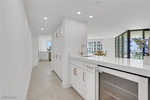 4251 Gulf Shore BLVD N 5B, Naples, FL 34103