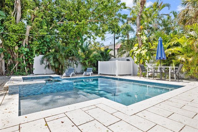 3014 GULF DRIVE, Holmes Beach, FL 34217