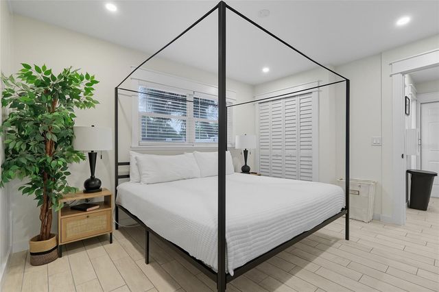 3014 GULF DRIVE, Holmes Beach, FL 34217