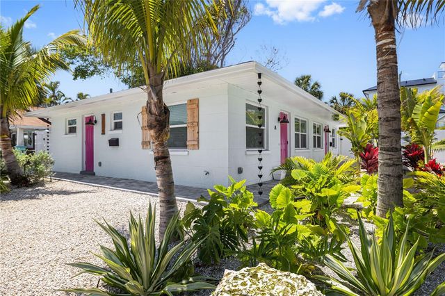 3014 GULF DRIVE, Holmes Beach, FL 34217