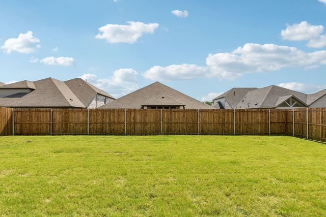 1247 Treasure Woods Lane, Lavon, TX 75166