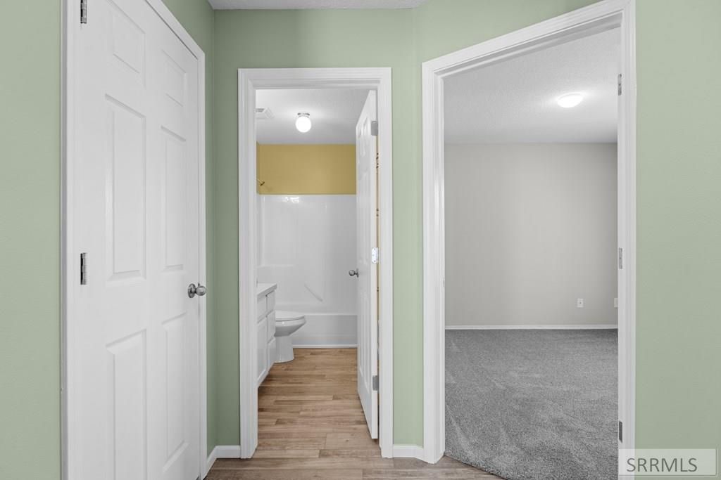 Image 29 of property listing at 2851 E Chasewood Drive, Ammon, ID 83406