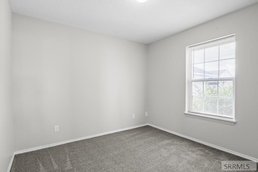 Image 30 of property listing at 2851 E Chasewood Drive, Ammon, ID 83406